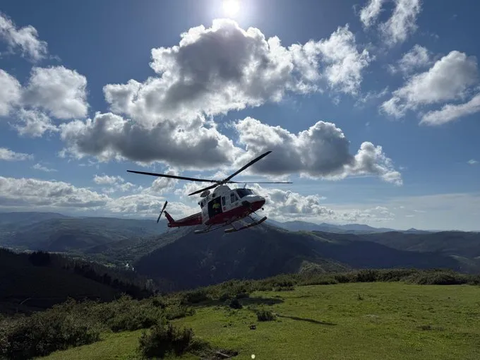 Evacuado un parapentista herido en Cos (Mazcuerras) con traumatismo en coxis y cadera