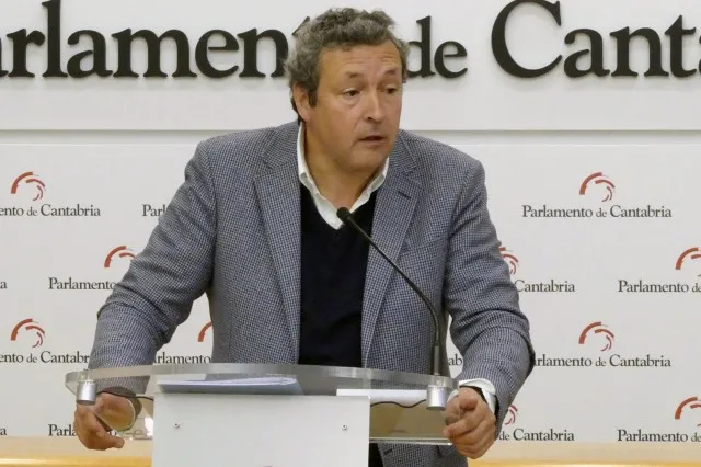 Noticias de Cantabria | El Cántabro | "Cantabria debe estar en guardia con el AVE: las noticias no son buenas y el Gobierno de Sánchez no es de fiar", advierte el PP