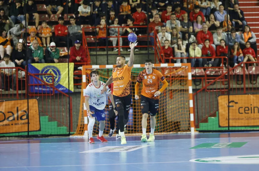 Noticias de Cantabria | El Cántabro | Guilherme Linhares se despide del Bathco BM Torrelavega tras una temporada histórica