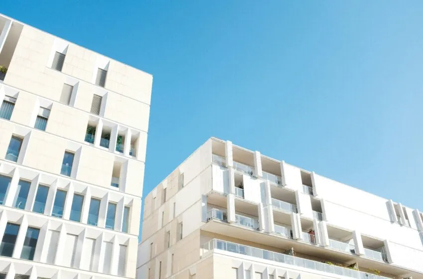 El PSOE propone una nueva fiscalidad para frenar la especulación inmobiliaria y favorecer el alquiler asequible