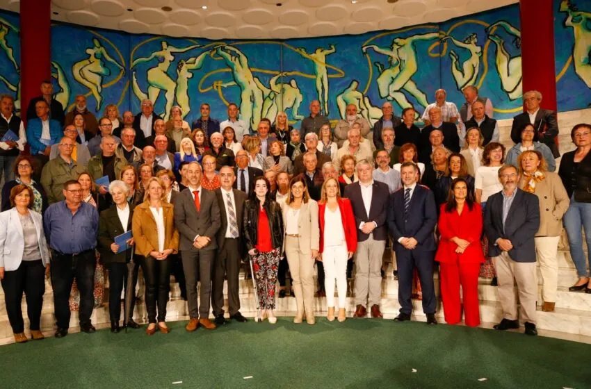 Noticias de Cantabria | El Cántabro | Buruaga: “Los empleados públicos habéis sido, sois y seréis la columna vertebral de este gran proyecto colectivo que es Cantabria”