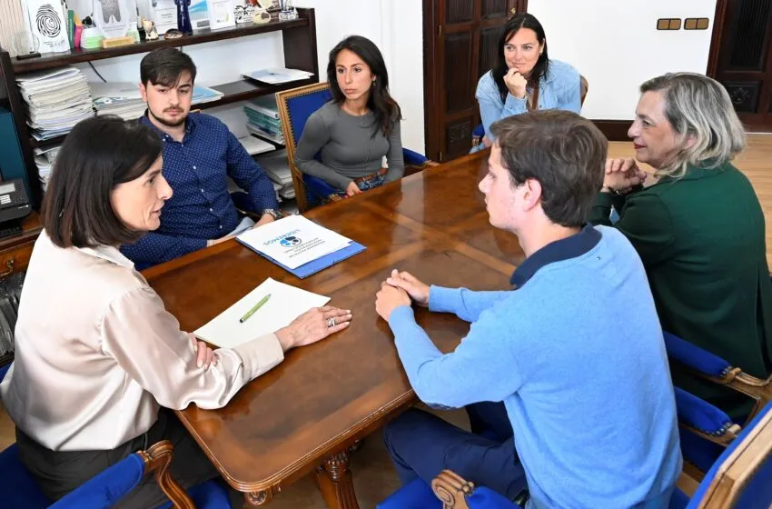 Noticias de Cantabria | El Cántabro | Igual recibe a ‘Lideremos Cantabria’ y reafirma el compromiso de Santander con los jóvenes