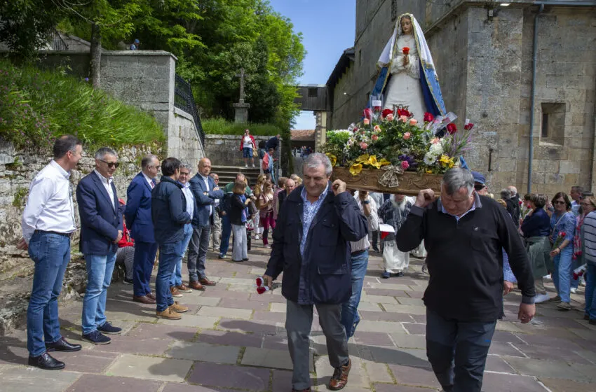 Noticias de Cantabria | El Cántabro | Media asiste a la popular fiesta de La Rosa en Valdeprado del Río