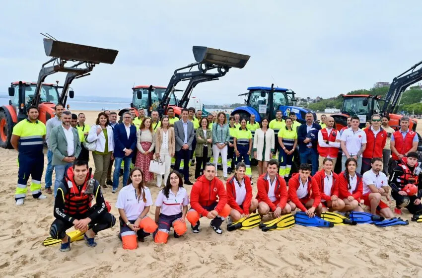 Noticias de Cantabria | El Cántabro | Comienza la temporada de playas con nuevo servicio de limpieza y dispositivo de socorrismo ampliado