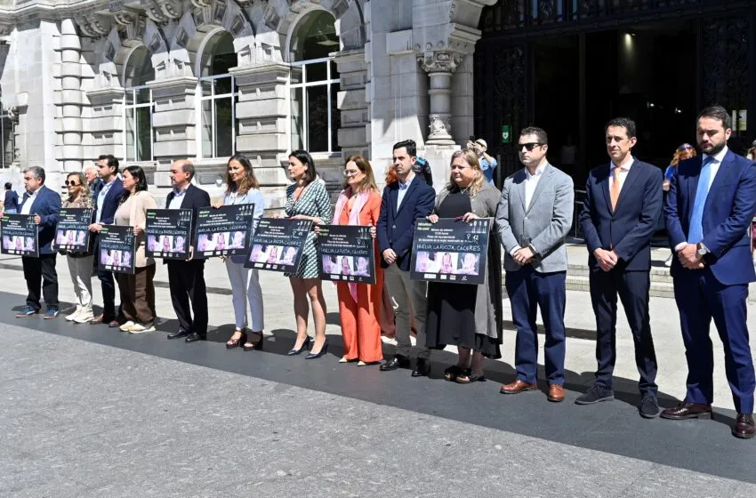 Noticias de Cantabria | El Cántabro | Santander recuerda a las tres últimas mujeres asesinadas a consecuencia de la violencia de género