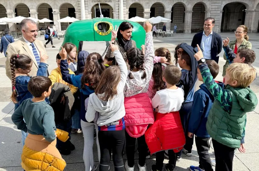 Noticias de Cantabria | El Cántabro | Igual destaca el compromiso de los vecinos y hosteleros de Santander con el reciclaje de vidrio