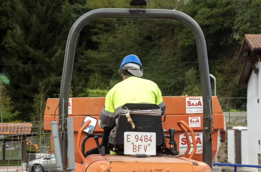 Noticias de Cantabria | El Cántabro | El Gobierno de Cantabria destina cerca de 26 millones a las corporaciones locales para la contratación de 2.300 personas desempleadas