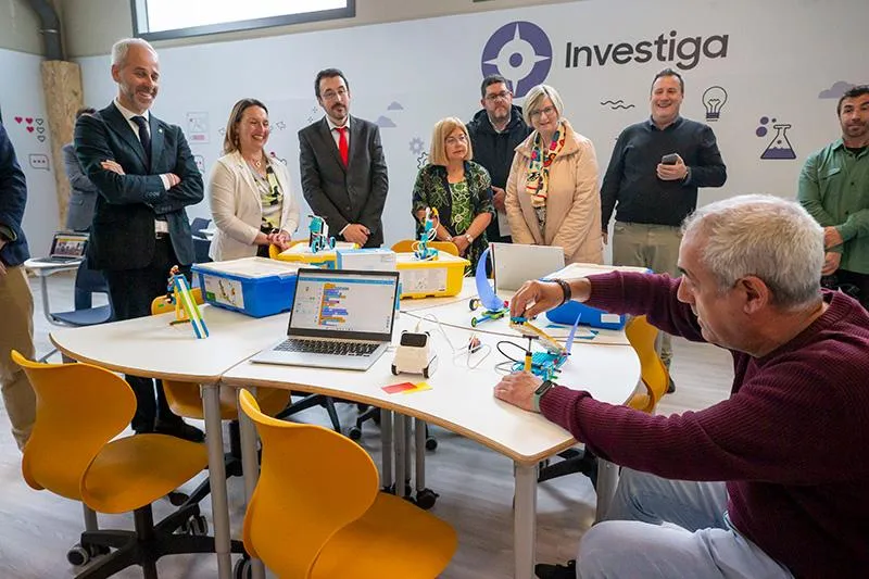 Noticias de Cantabria | El Cántabro | El Gobierno de Cantabria junto al Ministerio de Educación y Samsung presentan el nuevo espacio 'Aula de Futuro' para promover el desarrollo de competencias docentes