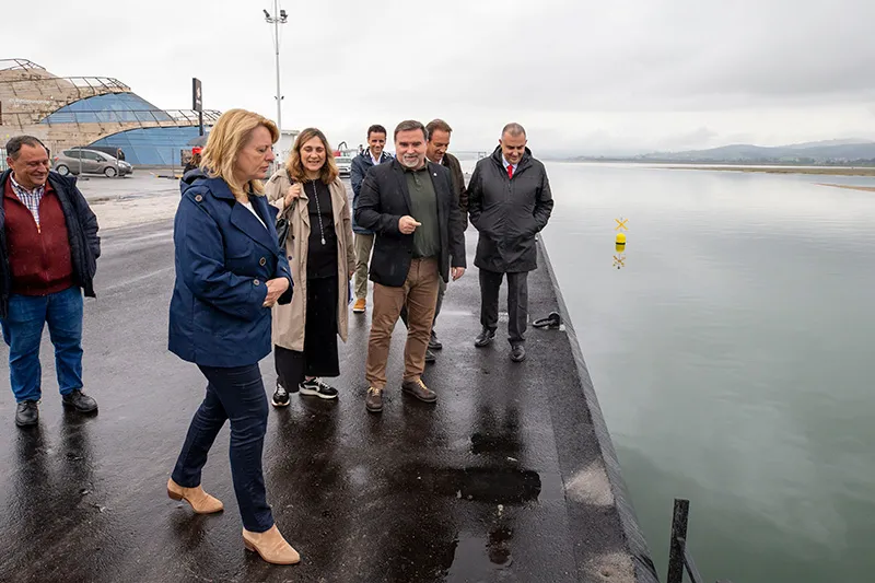  El Gobierno inaugura las obras de ampliación del puerto de Santoña en las que ha invertido 1,8 millones de euros