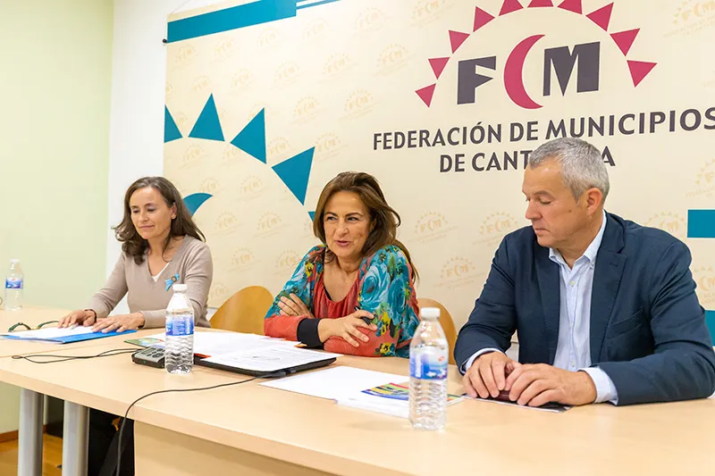 Noticias de Cantabria | El Cántabro | Gómez del Río considera "fundamental" la actuación de las administraciones locales en la prevención, sensibilización y protección de la violencia contra la infancia