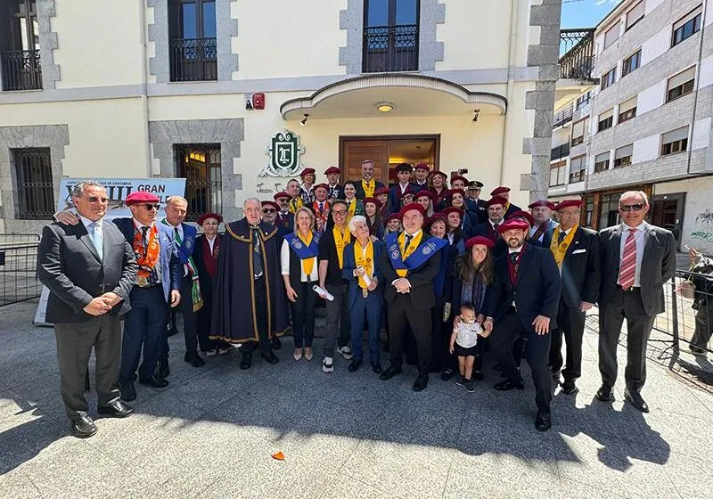  Susinos se compromete a «seguir apoyando, impulsando y dando visibilidad a la anchoa» tras ser nombrada cofrade de mérito de la Cofradía de la Anchoa