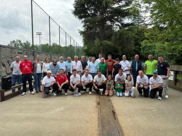 Noticias de Cantabria | El Cántabro | Ángel Martínez Cobo se corona campeón del Concurso de Bolo Pasiego de San Antonio 2025 por un solo bolo de diferencia