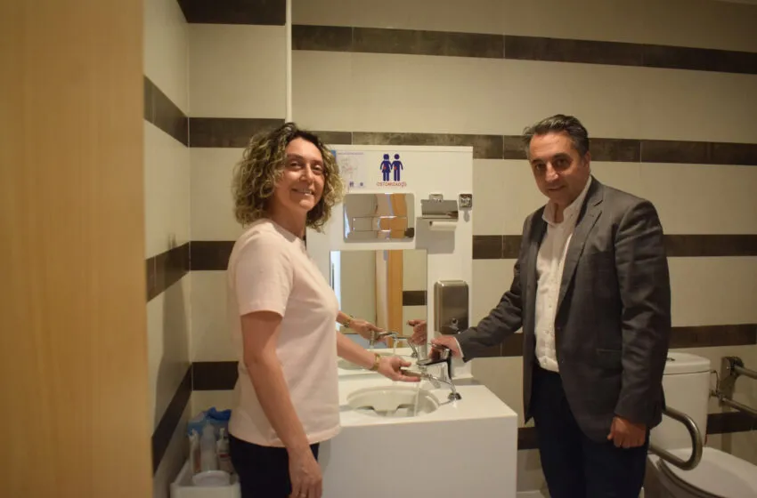 Piélagos instala lavabos ostomizados en seis edificios públicos: un paso decisivo hacia una inclusión real