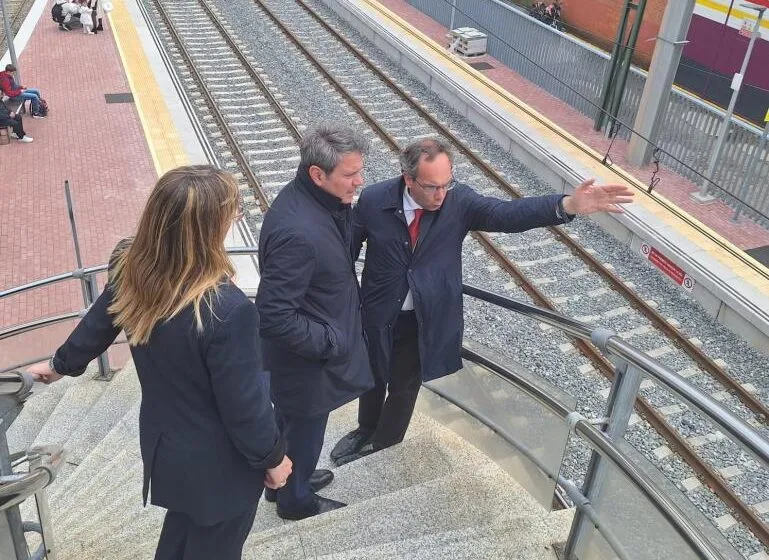 Adiós al paso a nivel de Boo de Piélagos: el Gobierno adjudica su eliminación dentro del plan récord de inversión en Cercanías