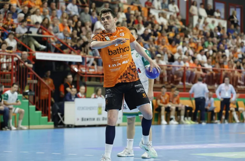 El Bathco Torrelavega busca la gesta en Irún: el billete europeo en el bolsillo y la Copa en la mira