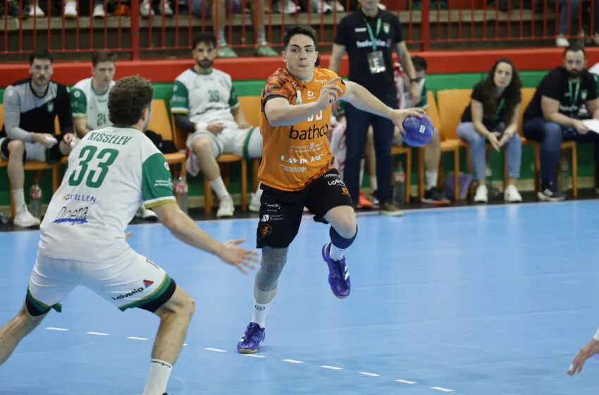 Vuelve con una cuenta pendiente: Asier Pedroarena regresa a Burgos para relanzar su carrera tras un año marcado por las lesiones