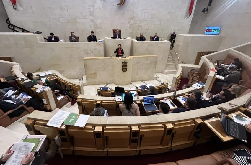  El Parlamento de Cantabria reclama al Estado la gestión de Costas y exige más agilidad en las obras clave de la región