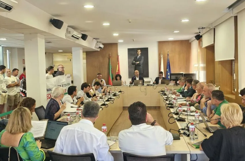 Noticias de Cantabria | El Cántabro | La Policía Local protagonista del Pleno extraordinario celebrado hoy