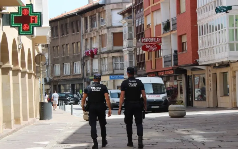 Detenidos dos hombres reincidentes por quebrantar la orden de alejamiento de sus exparejas
