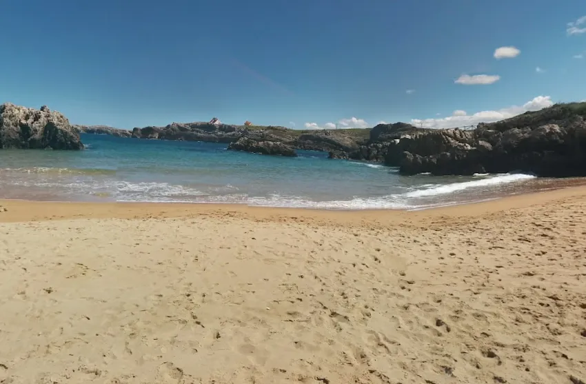 “Una avería obliga a cerrar al baño San Juan de la Canal por precaución”