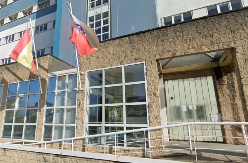 Noticias de Cantabria | El Cántabro | Una artroscopia le cambia la vida: condenan al SCS a pagar 116.000 euros a una joven por perder sensibilidad en las piernas