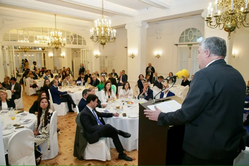 Noticias de Cantabria | El Cántabro | Luis Ángel Agüeros expone el éxito de la gestión económica del Gobierno con una reforma fiscal que baja los impuestos, dinamiza la actividad y recauda más