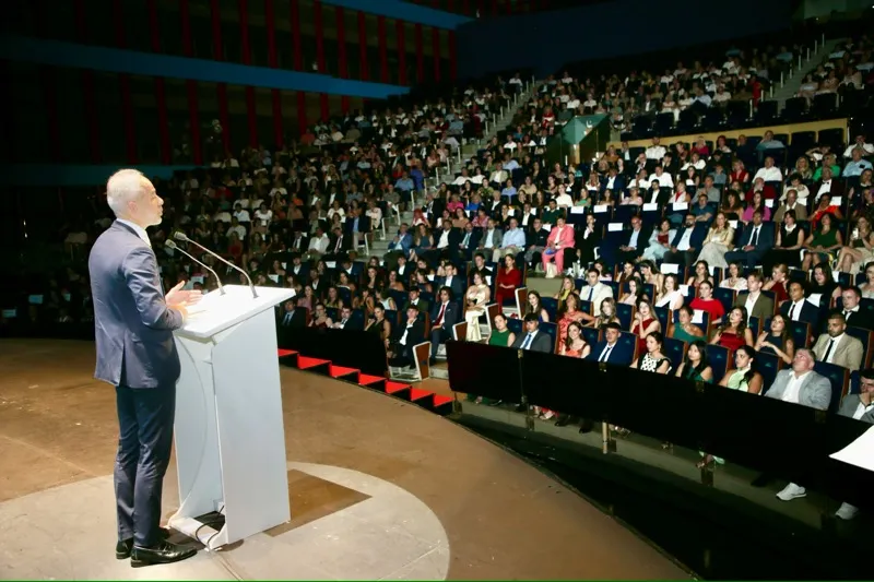 Noticias de Cantabria | El Cántabro | Un total de 269 estudiantes del Centro Universitario Cesine se han graduado en un acto celebrado en el Palacio de Festivales