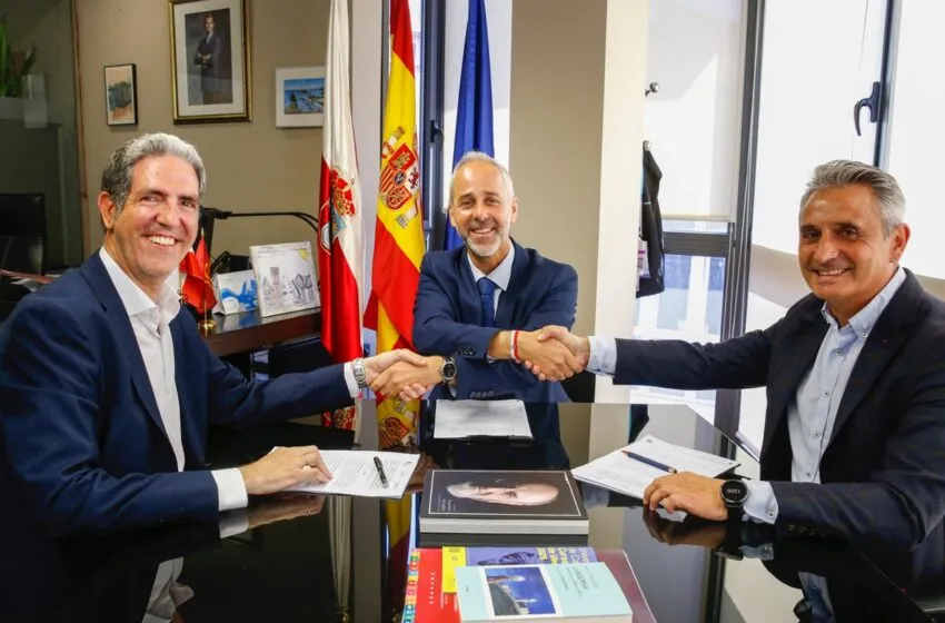 Educación y las Cámaras de Comercio de Cantabria y Torrelavega suscriben un convenio de colaboración para impulsar la FP y las prácticas formativas en empresas