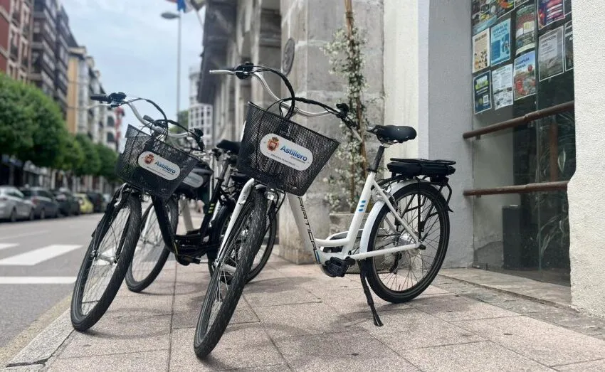  EL AYUNTAMIENTO PONE A DISPOSICIÓN DE SUS EMPLEADOS BICICLETAS ELÉCTRICAS PARA ACUDIR AL TRABAJO