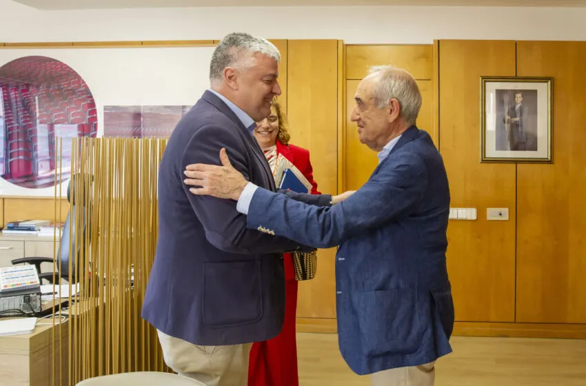 Noticias de Cantabria | El Cántabro | La Consejería de Economía y el Colegio de Economistas colaborarán para formar a sus colegiados en materia tributaria