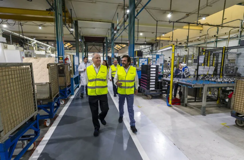 Noticias de Cantabria | El Cántabro | Arasti destaca la inversión de Teknia en Cantabria para desarrollar un proyecto "referente" para la movilidad eléctrica