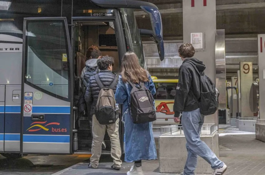 El Ayuntamiento concede 121 becas de transporte para estudiantes por valor de más de 16.000 euros