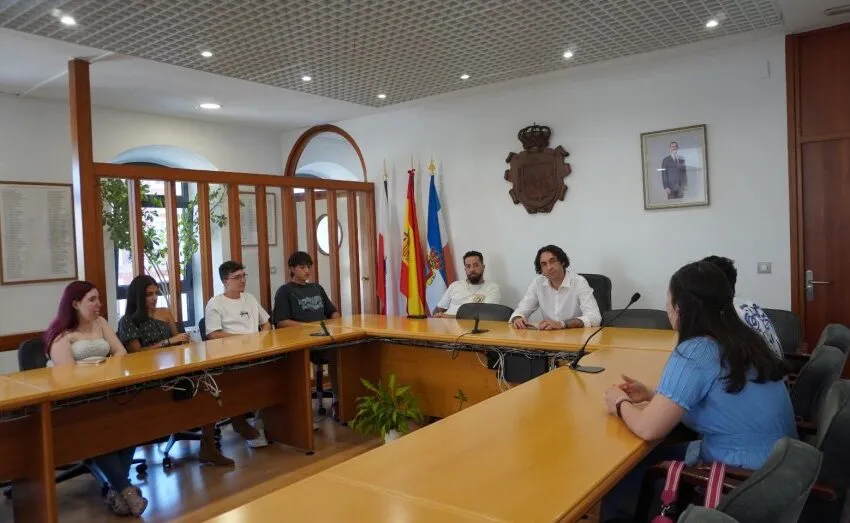  ASTILLERO PREMIA A LOS ESTUDIANTES CON MEJORES CALIFICACIONES DE BACHILLERATO Y PAU DEL MUNICIPIO