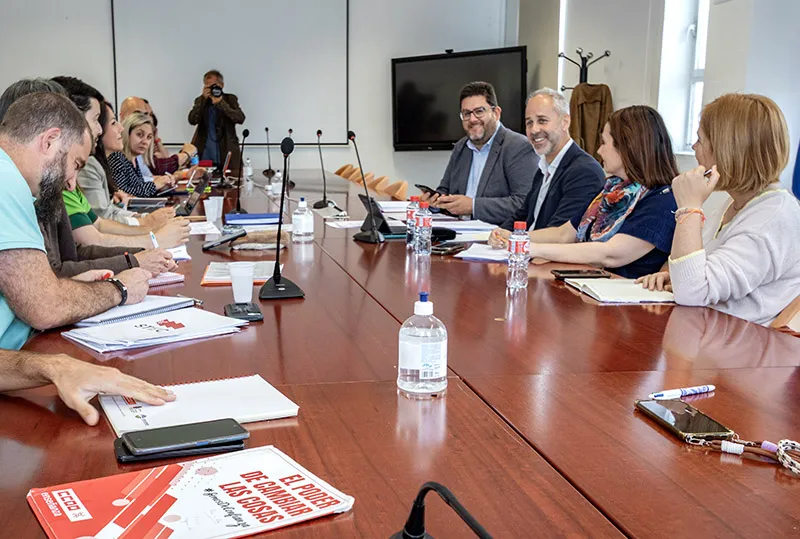 Educación convoca a la Junta de Personal Docente a una nueva mesa de negociación dentro del marco de la propuesta de 150,23€ de subida lineal para los docentes de Cantabria