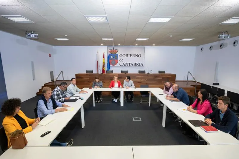 Noticias de Cantabria | El Cántabro | Desarrollo Rural hace llegar hoy 7,3 millones de euros a 10.400 ganaderos