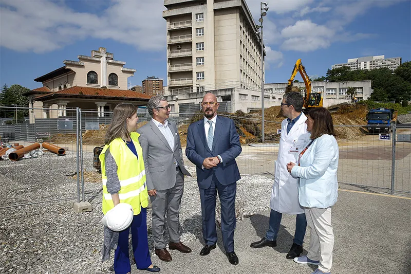  La obra de instalación de la Protonterapia en Cantabria cumple los plazos previstos y comienza ya la fase de excavación y hormigonado del búnker