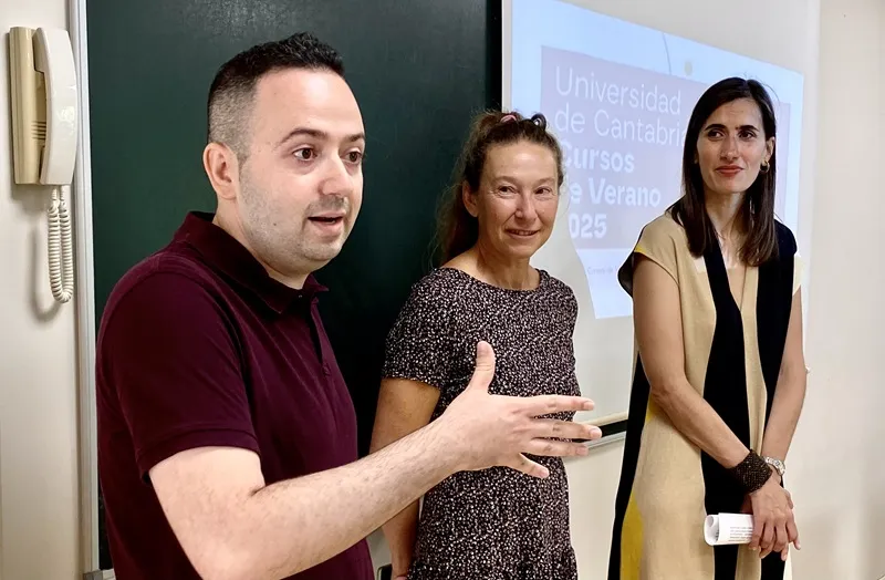 Noticias de Cantabria | El Cántabro | “En torno a la Transición han existido mitos y están surgiendo contramitos”, Adrián Magaldi, historiador