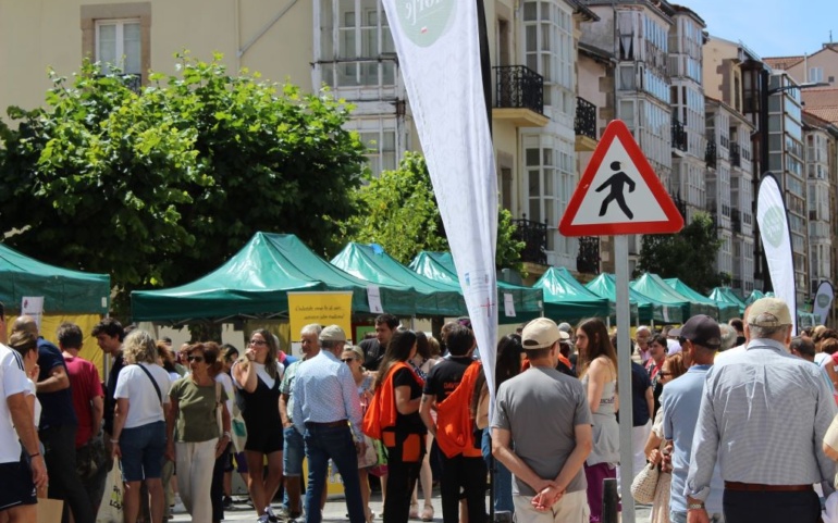 Reinosa se prepara para un fin de semana festivo con folclore, mercado tradicional y música en directo