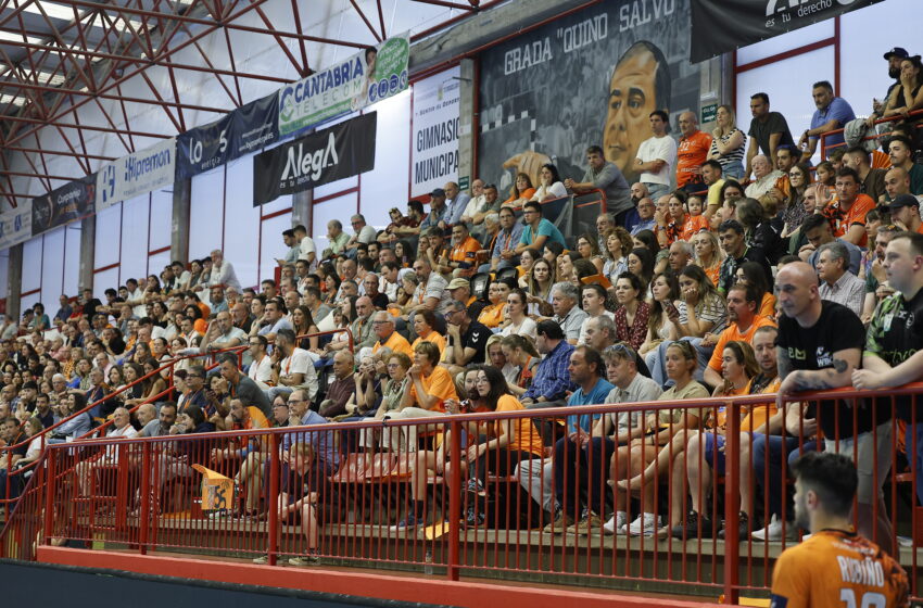  ¡El Escuadrón Naranja no falla! El Bathco BM Torrelavega cierra renovaciones con más de 700 socios de cara a la nueva temporada