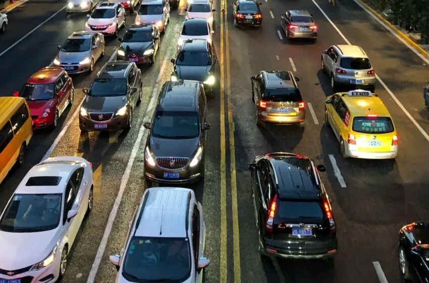 Noticias de Cantabria | El Cántabro | ¡Atención conductores! Más de 6 millones de desplazamientos este puente: todo lo que debes saber para evitar atascos y accidentes