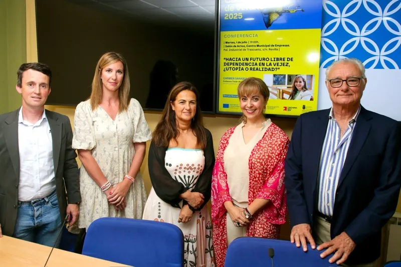  Gómez del Río destaca las políticas integrales impulsadas para prevenir la dependencia, apoyar a las familias y promover un sistema de cuidados justo y sostenible