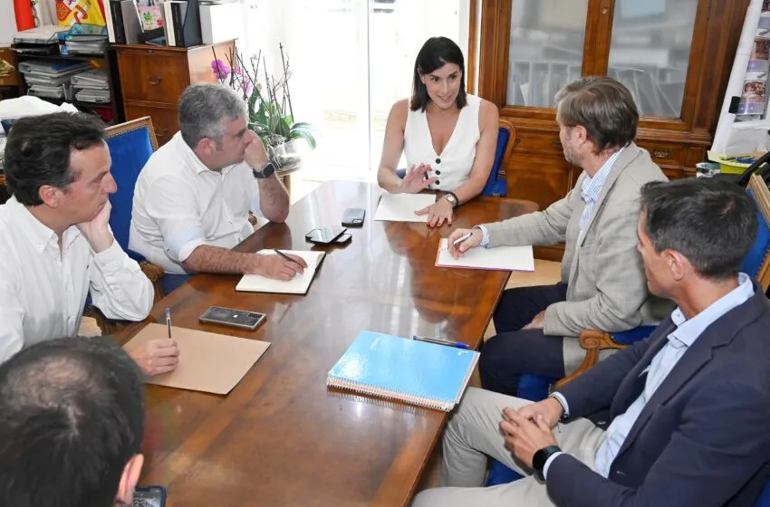 Noticias de Cantabria | El Cántabro | Ayuntamiento y TK analizan las prioridades del servicio de mantenimiento de itinerarios mecánicos