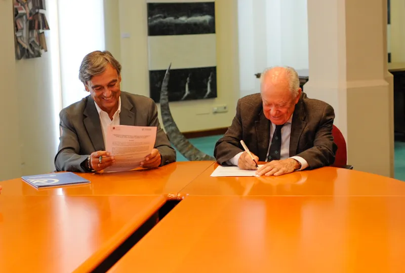 Noticias de Cantabria | El Cántabro | Las fundaciones Marqués de Valdecilla y Caja Cantabria colaborarán para impulsar las donaciones de sangre