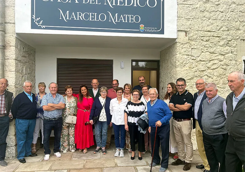  Gómez del Río inaugura en San Martín de Villafufre la casa del médico Marcelo Mateo como centro social de mayores y ludoteca infantil