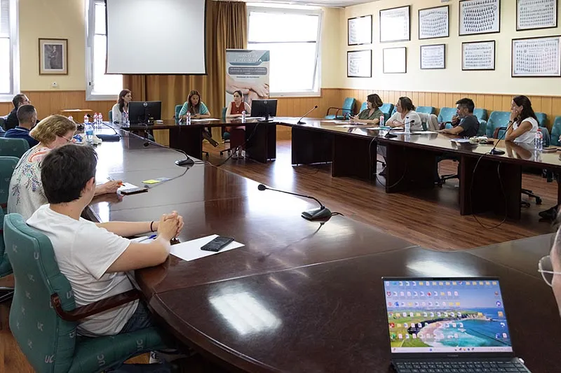 Gómez del Río señala la experiencia de cuidadores y gestores, y la aportación de las nuevas tecnologías como base «para construir sistemas de cuidados transformadores»