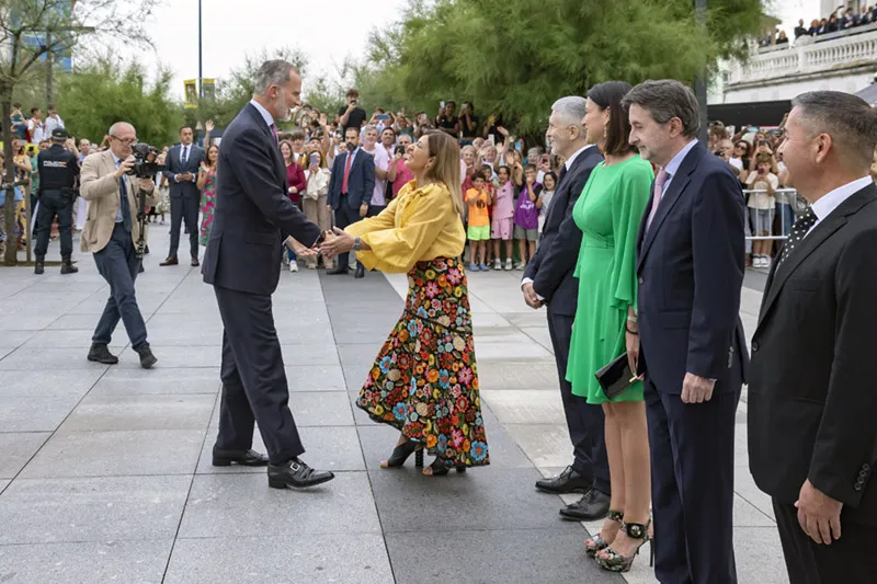 Noticias de Cantabria | El Cántabro | La presidenta Buruaga asiste con el Rey Felipe VI a la recepción inaugural del Foro España-EEUU