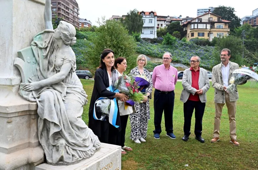  Santander rinde homenaje a Augusto González de Linares en el 150 aniversario de la Institución Libre de Enseñanza