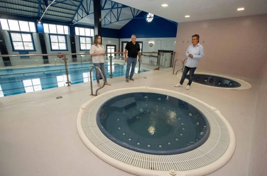  Camargo invierte más de 50.000 euros en la puesta a punto de la piscina, el área de hidromasaje y los vestuarios de La Vidriera
