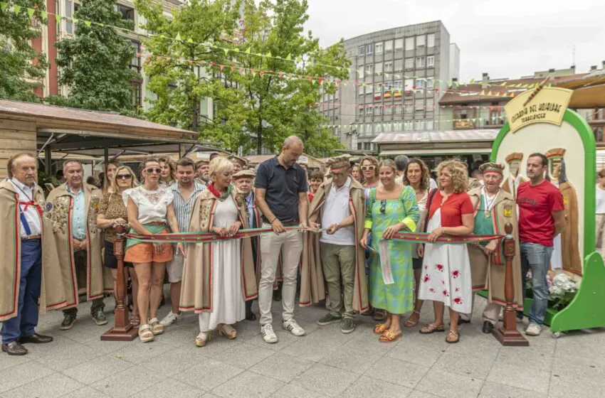  Inaugurada la XI Feria del Hojaldre de Torrelavega