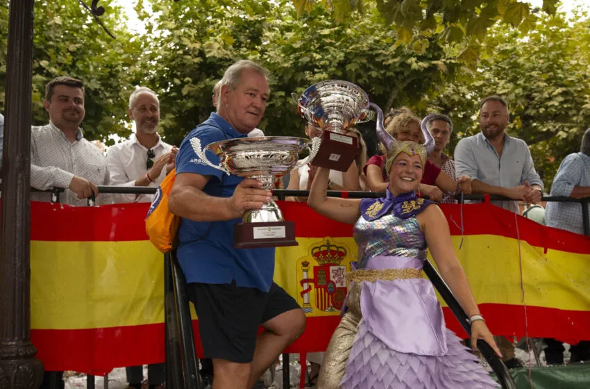  El Gobierno de Cantabria se suma a la celebración de una nueva edición de la Gala Floral en Torrelavega, con el triunfo de la carroza ‘Pandora’